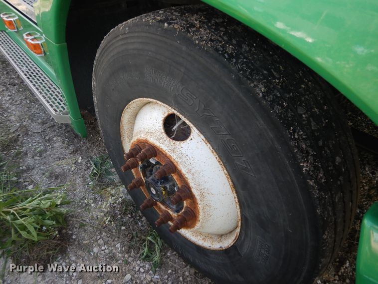 image for item DH5124 2000 Mack CX613  semi truck