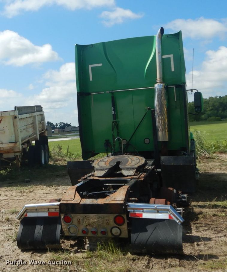 image for item DH5125 2001 Mack CX613  semi truck