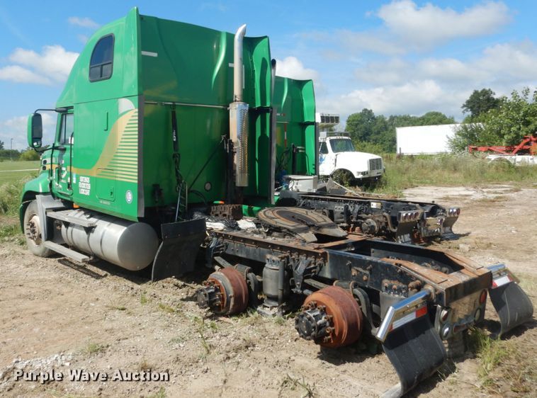 image for item DH5125 2001 Mack CX613  semi truck