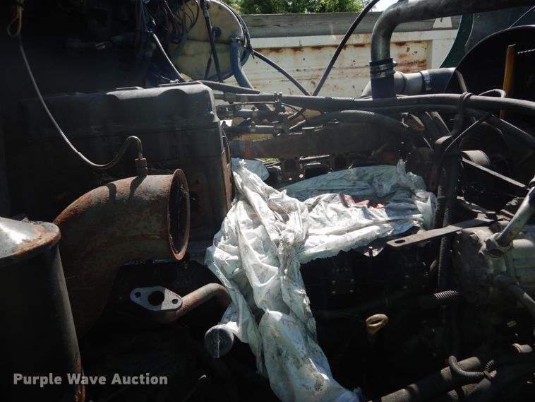 image for item DH5125 2001 Mack CX613  semi truck