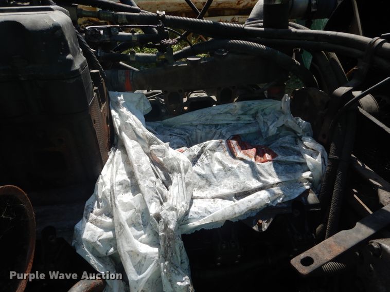 image for item DH5125 2001 Mack CX613  semi truck