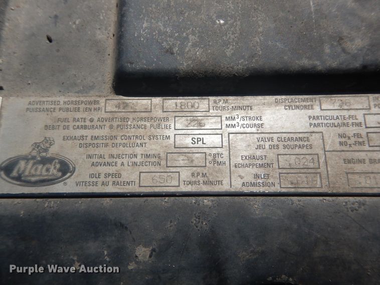 image for item DH5125 2001 Mack CX613  semi truck