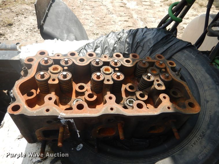 image for item DH5125 2001 Mack CX613  semi truck