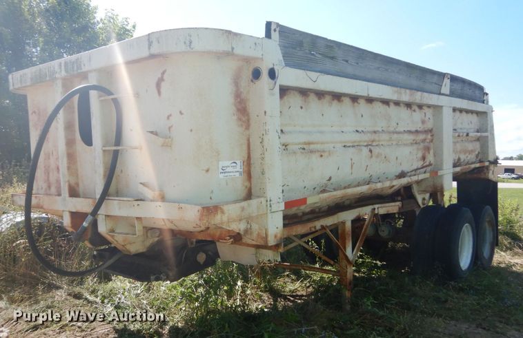 image for item DH5126 1985 Clement end dump trailer