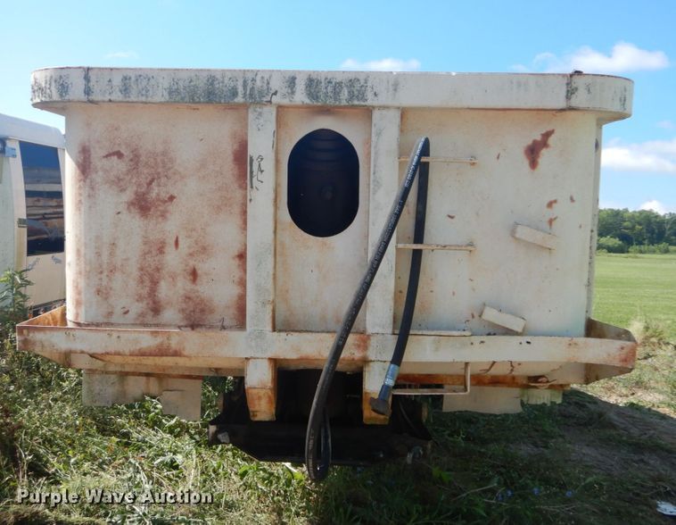 image for item DH5126 1985 Clement end dump trailer