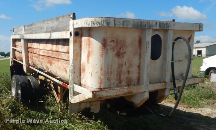 image for item DH5126 1985 Clement end dump trailer