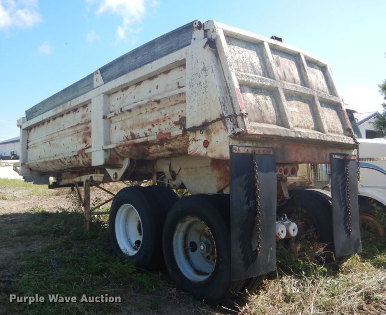 image for item DH5126 1985 Clement end dump trailer