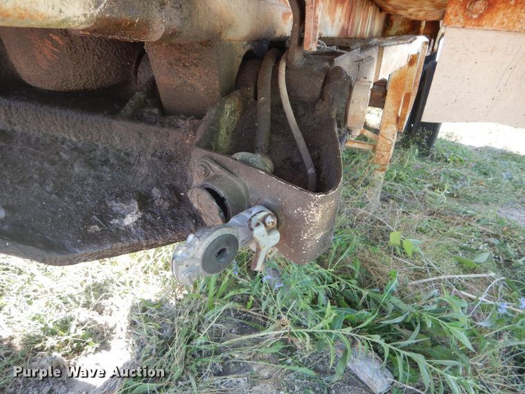 image for item DH5126 1985 Clement end dump trailer