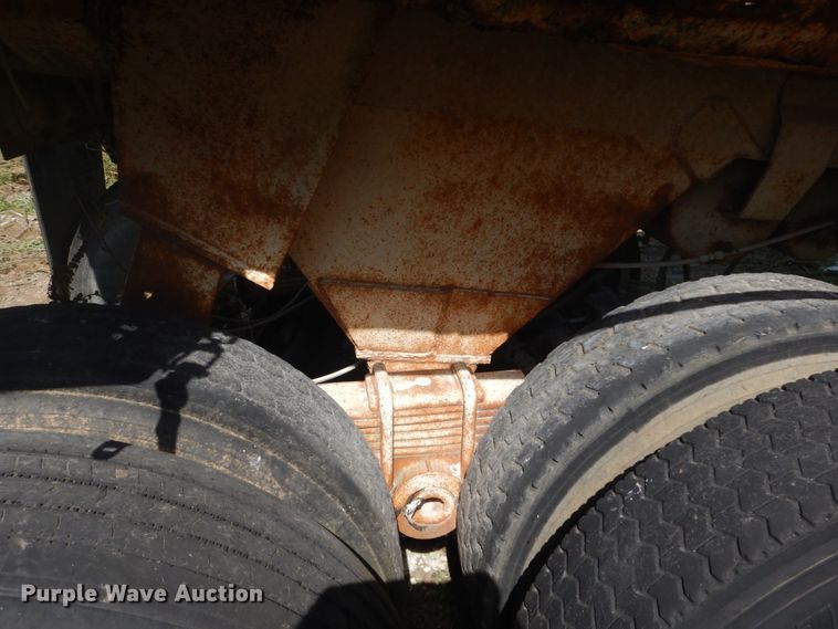 image for item DH5126 1985 Clement end dump trailer