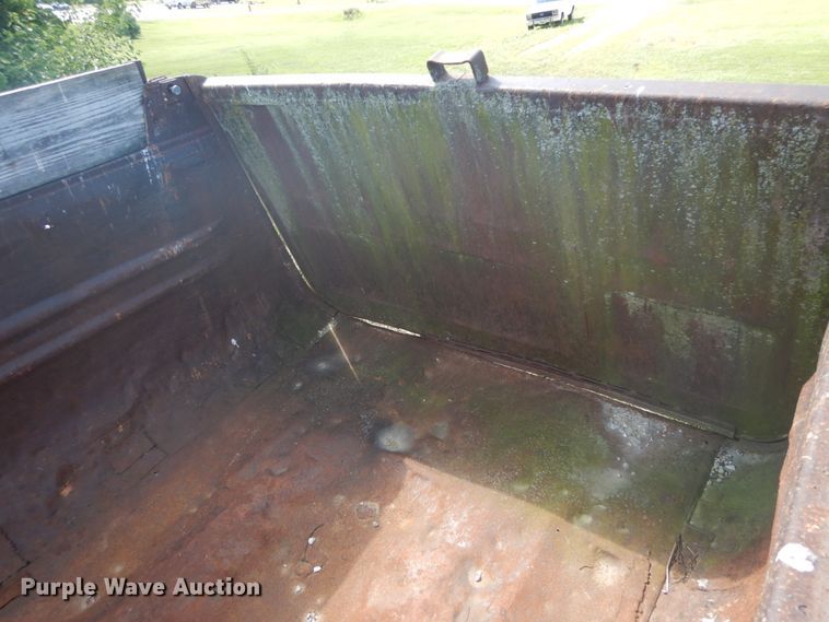 image for item DH5126 1985 Clement end dump trailer