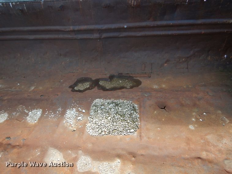 image for item DH5126 1985 Clement end dump trailer