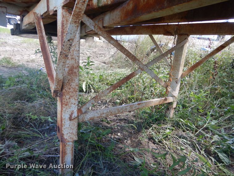 image for item DH5126 1985 Clement end dump trailer