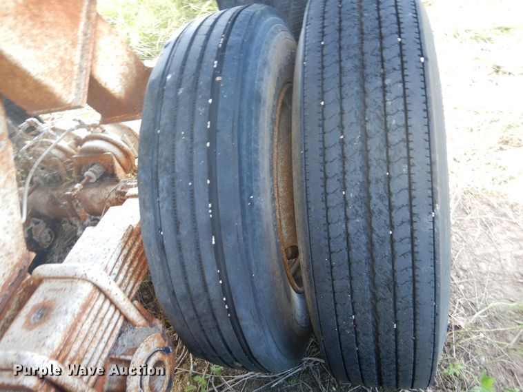 image for item DH5126 1985 Clement end dump trailer