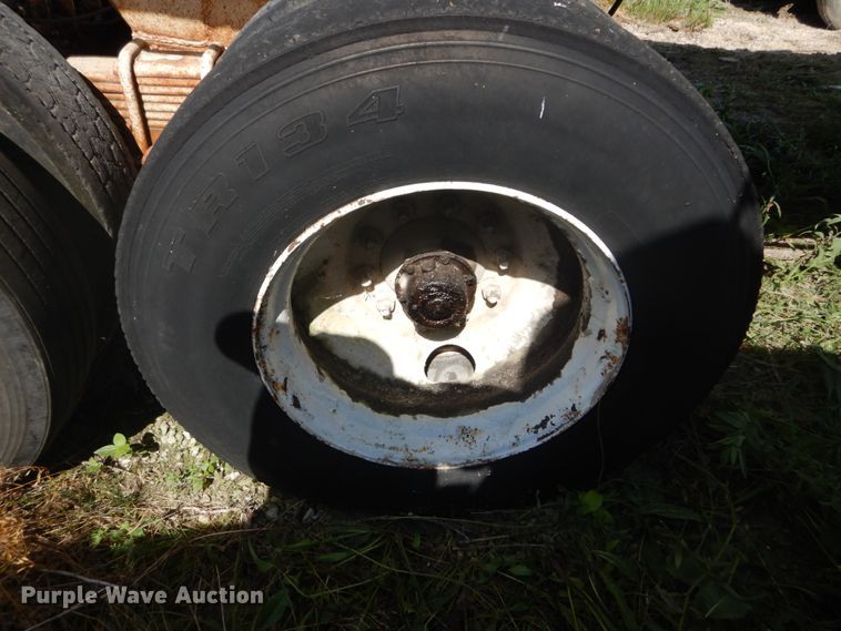 image for item DH5126 1985 Clement end dump trailer