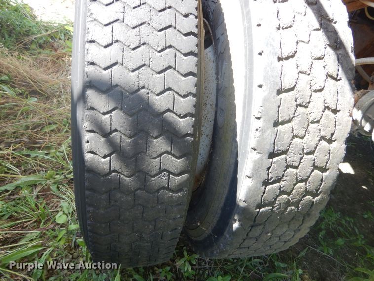 image for item DH5126 1985 Clement end dump trailer