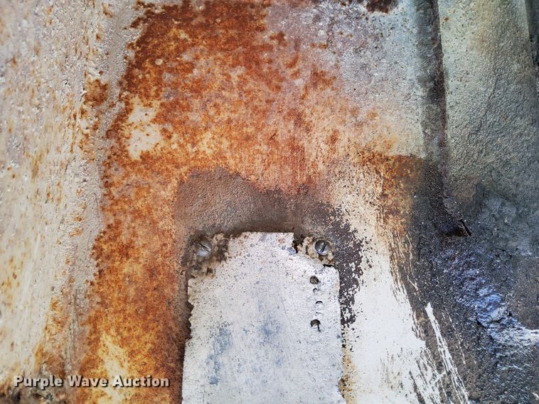 image for item DH5126 1985 Clement end dump trailer