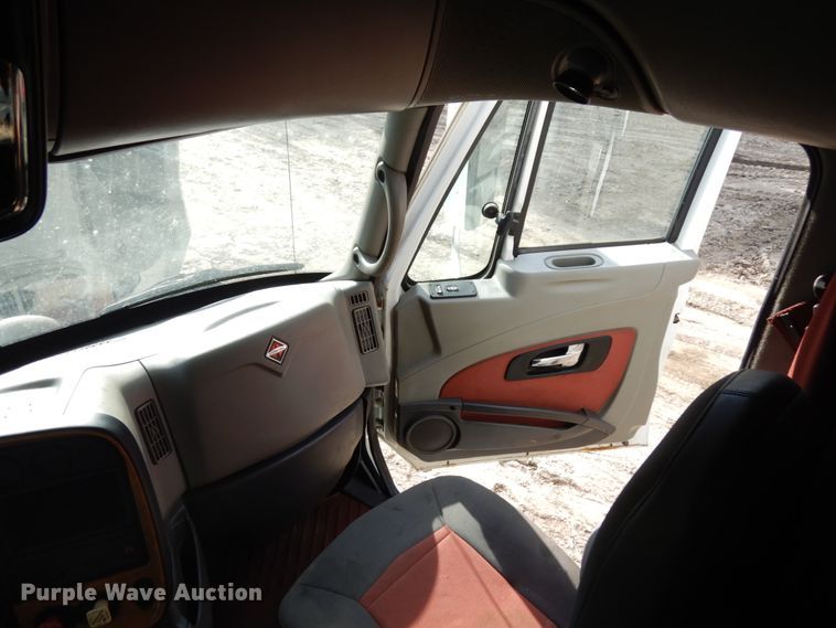 image for item DH6518 2009 International ProStar Premium  semi truck