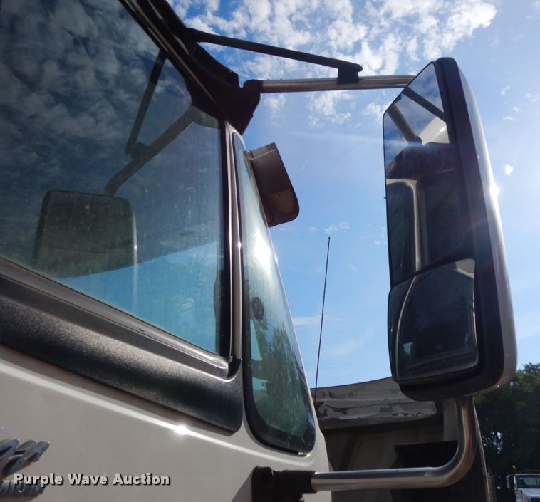 image for item DH6518 2009 International ProStar Premium  semi truck