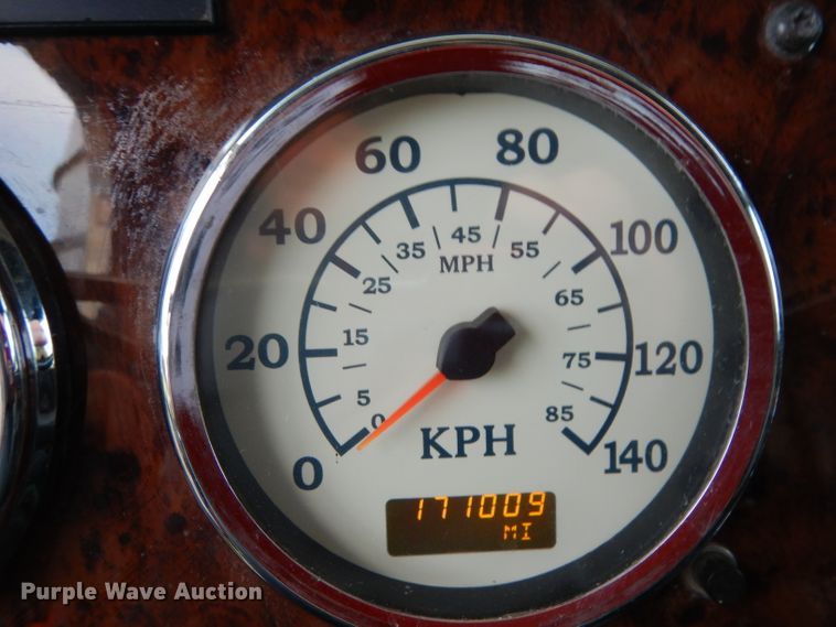 image for item DI5252 2005 International 9900i  semi truck