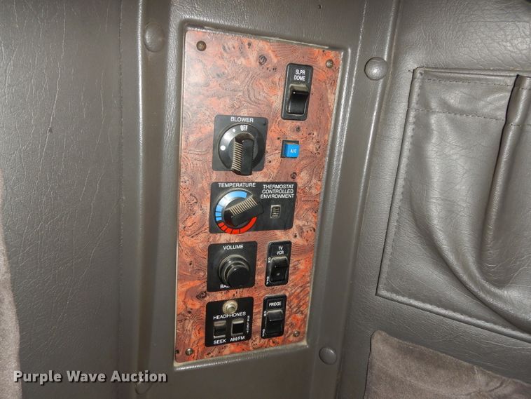 image for item DI5252 2005 International 9900i  semi truck