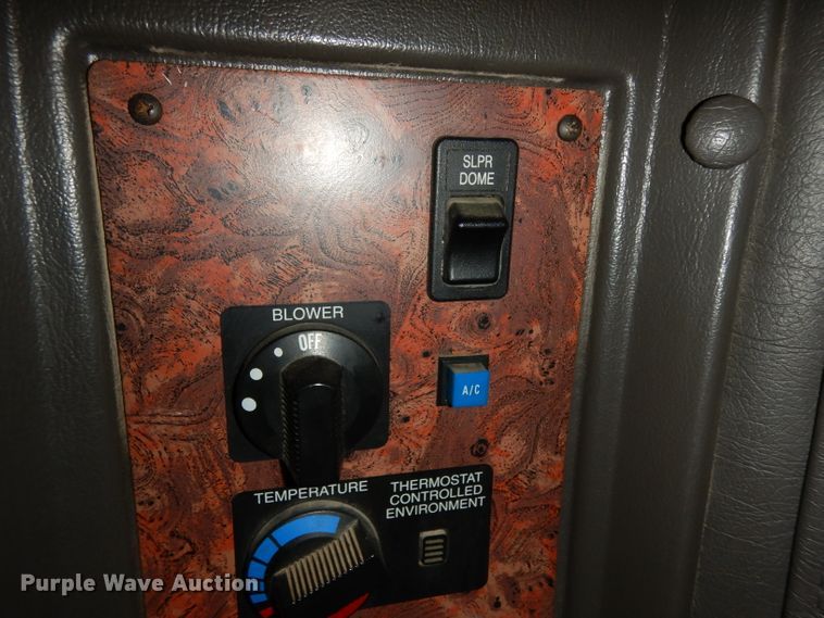 image for item DI5252 2005 International 9900i  semi truck