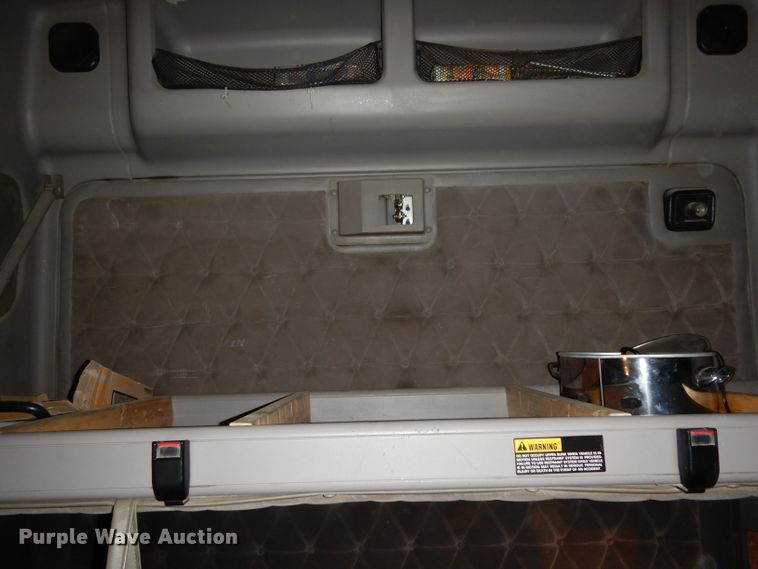 image for item DI5252 2005 International 9900i  semi truck