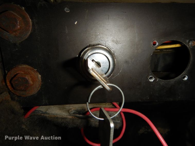 image for item DI5252 2005 International 9900i  semi truck