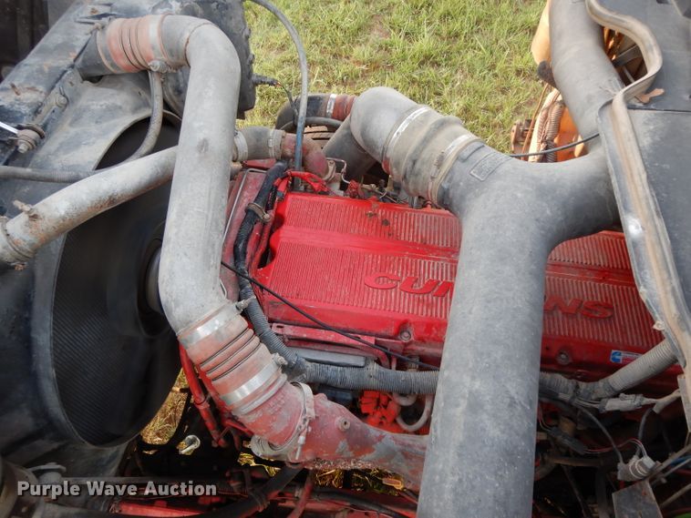 image for item DI5252 2005 International 9900i  semi truck