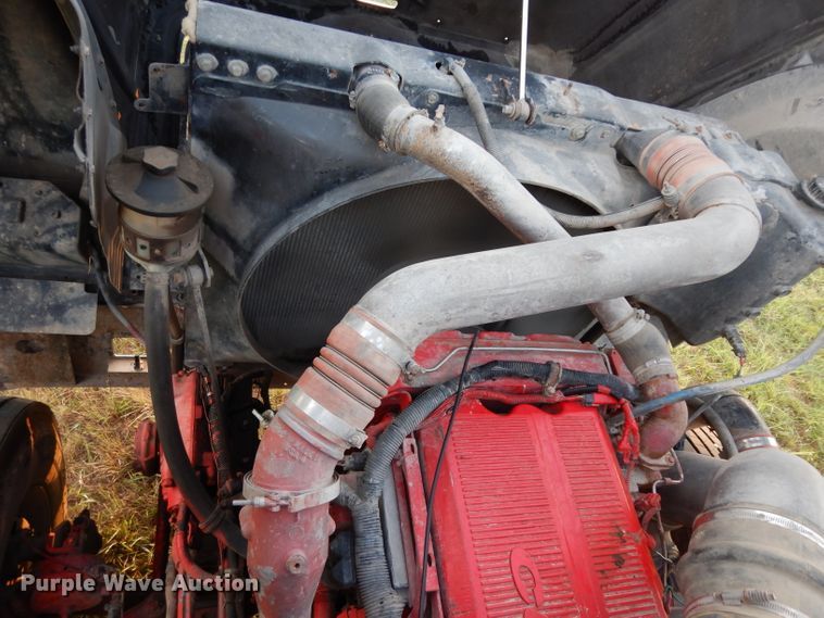 image for item DI5252 2005 International 9900i  semi truck