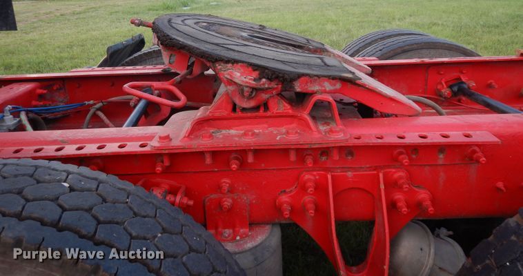 image for item DI5252 2005 International 9900i  semi truck