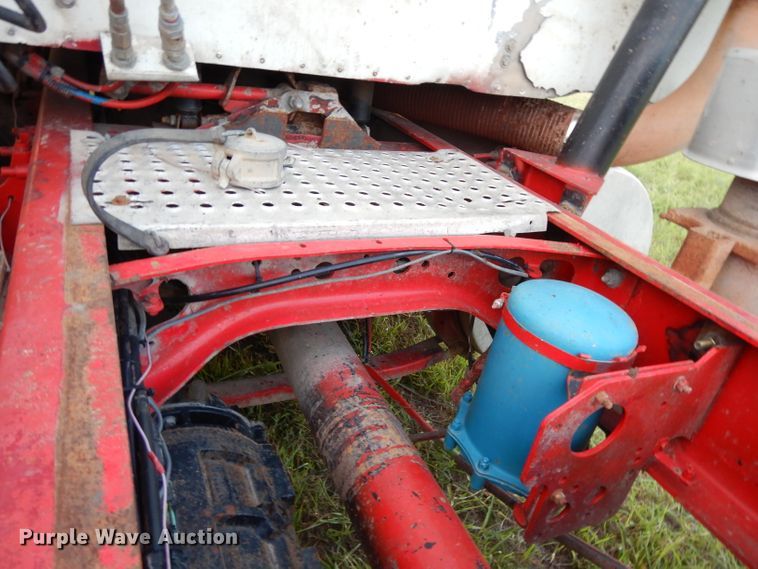 image for item DI5252 2005 International 9900i  semi truck