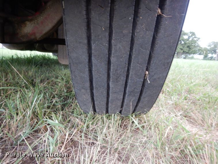 image for item DI5252 2005 International 9900i  semi truck