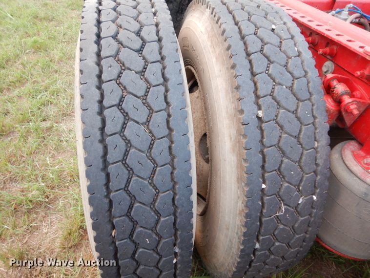 image for item DI5252 2005 International 9900i  semi truck