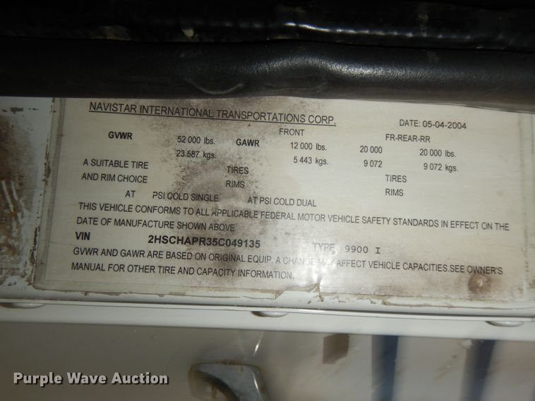 image for item DI5252 2005 International 9900i  semi truck