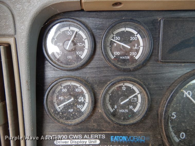 image for item DI5272 2007 Freightliner Columbia  semi truck