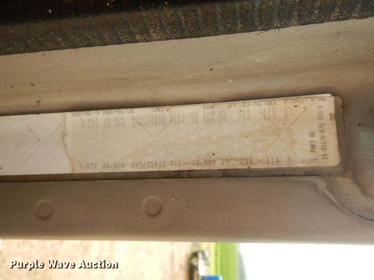 image for item DI5272 2007 Freightliner Columbia  semi truck