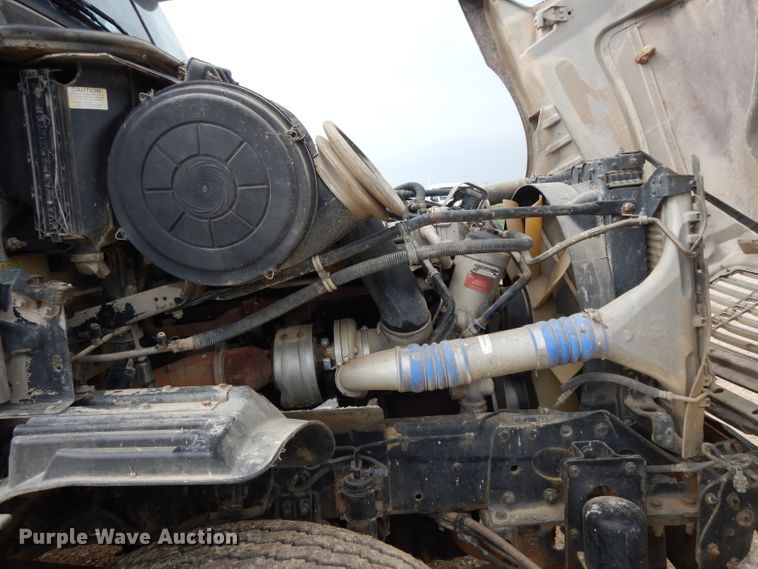 image for item DI5272 2007 Freightliner Columbia  semi truck