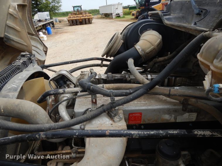 image for item DI5272 2007 Freightliner Columbia  semi truck