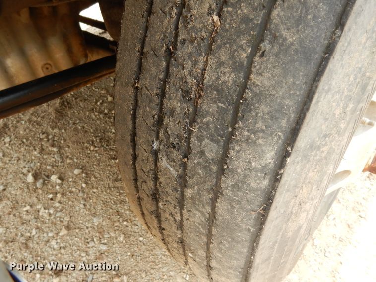 image for item DI5272 2007 Freightliner Columbia  semi truck