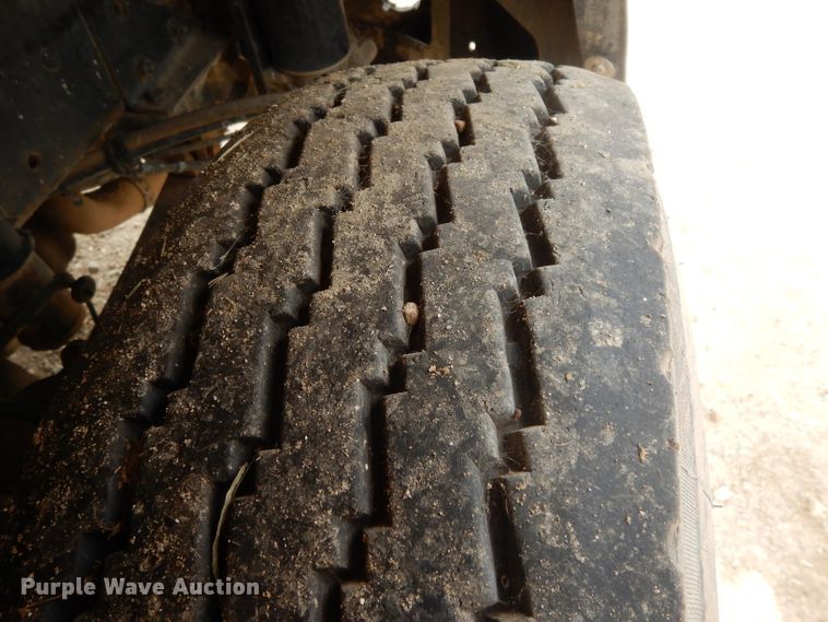 image for item DI5272 2007 Freightliner Columbia  semi truck