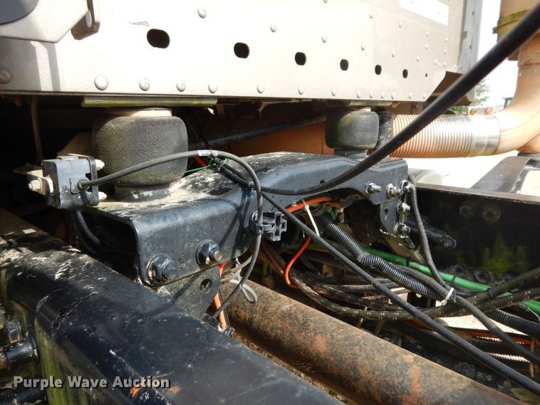 image for item DI5272 2007 Freightliner Columbia  semi truck