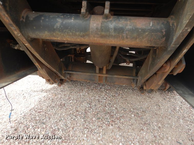 image for item FA9365 1993 Ford F700  flatbed truck