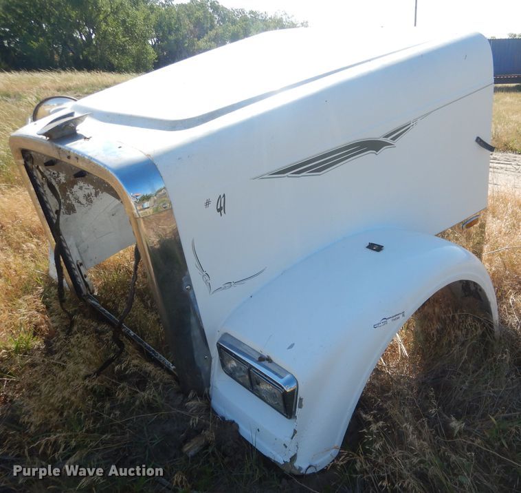 image for item FA9368 (2) Freightliner Classic hoods