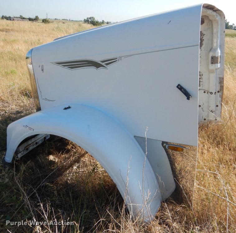 image for item FA9368 (2) Freightliner Classic hoods