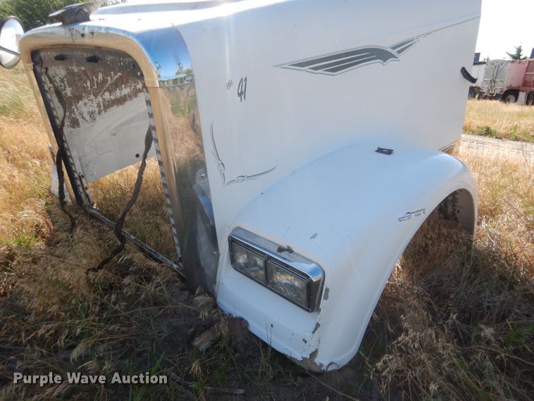 image for item FA9368 (2) Freightliner Classic hoods