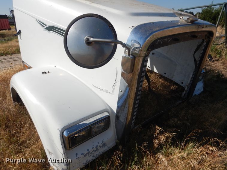 image for item FA9368 (2) Freightliner Classic hoods