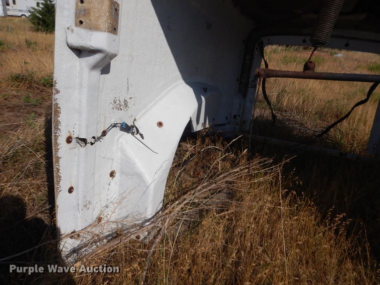 image for item FA9368 (2) Freightliner Classic hoods