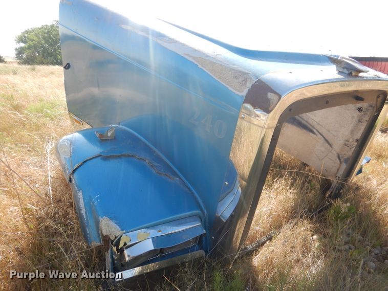 image for item FA9368 (2) Freightliner Classic hoods