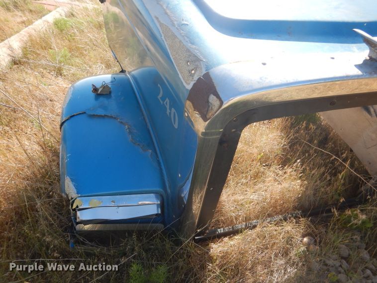 image for item FA9368 (2) Freightliner Classic hoods