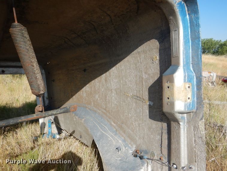 image for item FA9368 (2) Freightliner Classic hoods